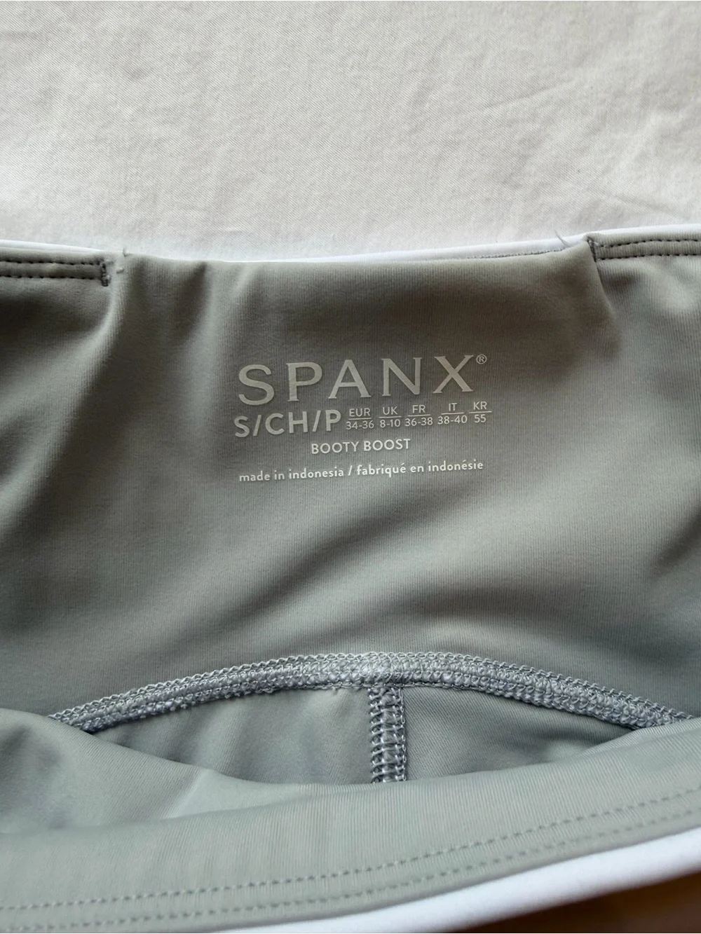 SPANX Booty Boost Active 7/8 Leggings Ultimate Opacity Vivid White Small